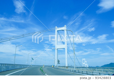しまなみ海道の来島海峡大橋 しまなみ海道の来島海峡大橋 93428803