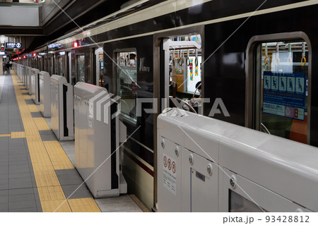 北大阪急行電鉄　ホームドア　イメージ 93428812