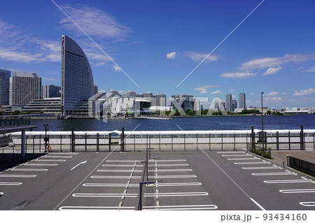 ハンマーヘッドデッキから望むみなとみらい地区 93434160