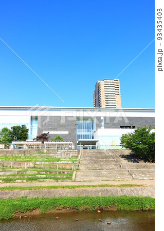 岡崎市、岡崎市図書館交流プラザの風景 岡崎市、岡崎市図書館交流プラザの風景 93435403