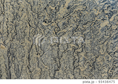跳ねた泥を撮影した、飛び散るスパッタペイント 93436475