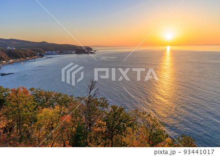 夕陽の名所プユニ岬「秋の北海道」 夕陽の名所プユニ岬「秋の北海道」 93441017