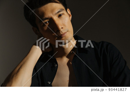 セクシーな男性 セクシーな男性 93441827