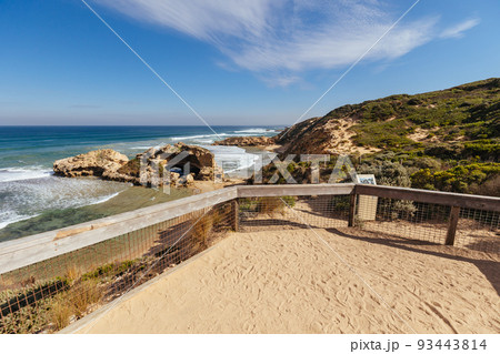 London Bridge in Portsea Australia 93443814