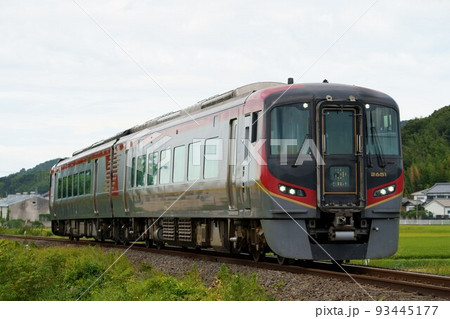 【2600系・特急うずしお】高徳線　造田～神前 93445177