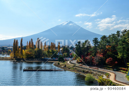 河口湖から秋の富士山 河口湖から秋の富士山 93460084