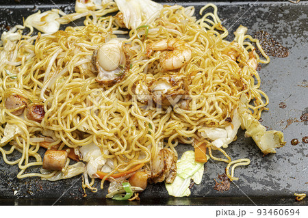 やきそば　鉄板焼料理　シーフード焼きそば 93460694