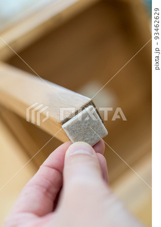 椅子の脚のフェルト 93462629