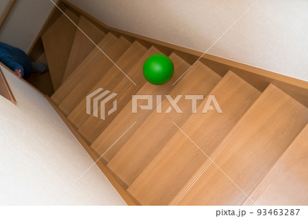 8 years old 93463287