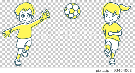サッカーボールをける男の子と女の子 93464068
