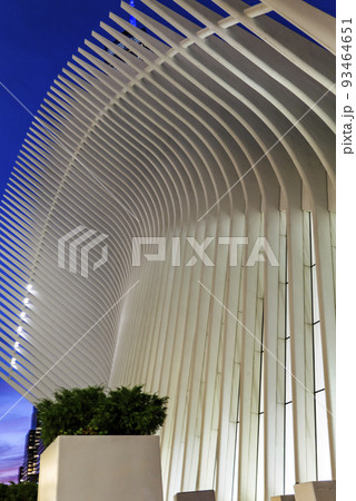NEW YORK CITY, USA Architectural detail of the 'Oculus' train station designed by Santiago Calatrava in downtown Manhattan NEW YORK CITY, USA Architectural detail of the 'Oculus' train station designed by Santiago Calatrava in downtown Manhattan 93464651