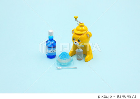 かき氷器とかき氷　イメージ 93464873