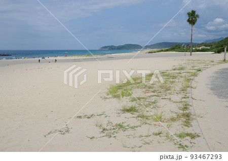 石見海浜公園の海水浴場の景色 93467293