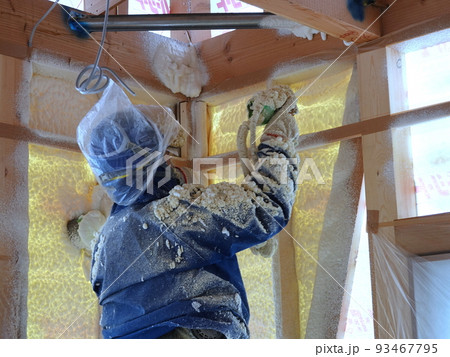 住宅の吹付断熱工事発砲ウレタン09 93467795