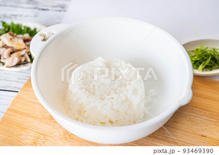 混ぜご飯の下ごしらえ 混ぜご飯の下ごしらえ 93469390
