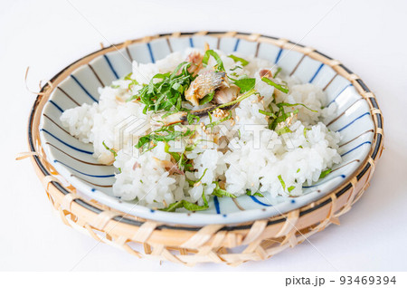 焼きアジと青じその混ぜご飯 93469394