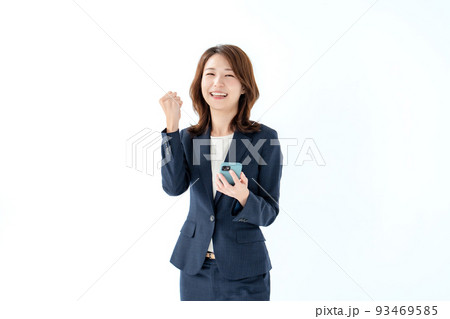 ビジネス スマートフォン ガッツポーズする女性 ビジネス スマートフォン ガッツポーズする女性 93469585