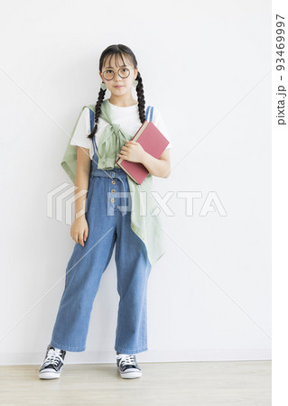 JC　私服 10代女の子の私服ポートレート 中学生 高校生の写真素材 [93469997] - PIXTA