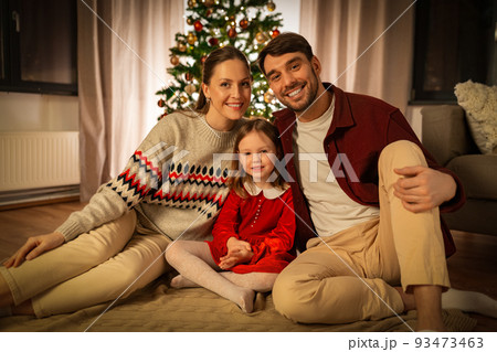 happy family together at home on christmas 93473463
