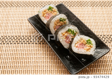 ネギトロと納豆の太巻 93474429