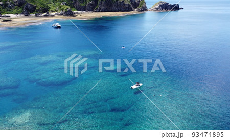 慶良間諸島の休日ドローン撮影 93474895
