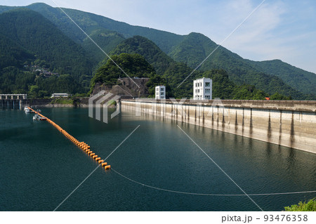 東京都 奥多摩町 夏 奥多摩湖 小河内ダム 東京都 奥多摩町 夏 奥多摩湖 小河内ダム 93476358