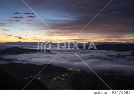 絶景雲海 93479099