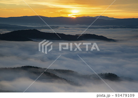 絶景雲海 93479109