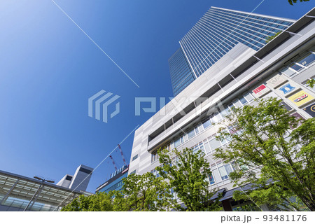 JR「田町」駅芝浦口・「田町ステーションタワー」のビルディング 93481176