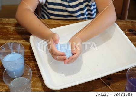 手作りスライム 93481583