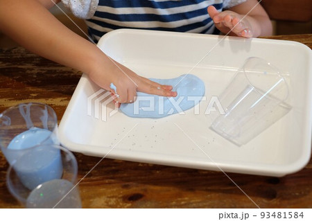 手作りスライム 93481584