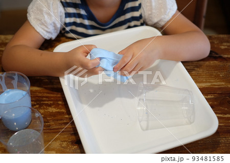 手作りスライム 93481585