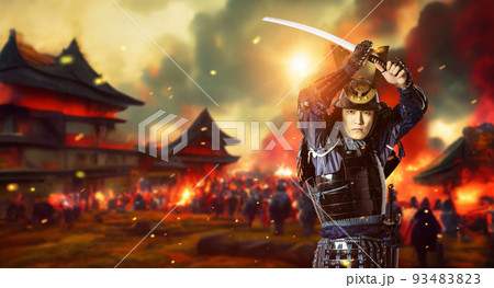 炎上する城郭と刀を抜くサムライ　時代劇イメージ　戦国時代 93483823