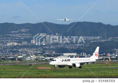 大阪伊丹空港離着陸 93486569
