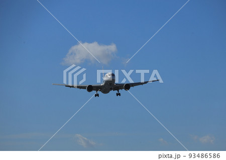 大阪伊丹空港離着陸 93486586