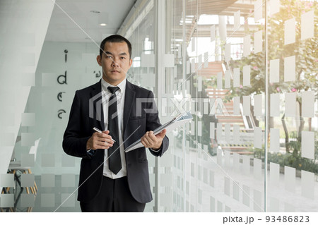 Business people hold a resume and talk to job applicants for job interviews about careers and Their personal history in the company. Recruitment concepts Business people hold a resume and talk to job applicants for job interviews about careers and Their personal history in the company. Recruitment concepts 93486823