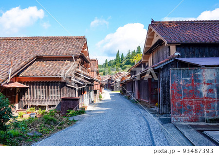 重伝建地区に選定される美しい吹屋の街並み（岡山県高梁市） 93487393