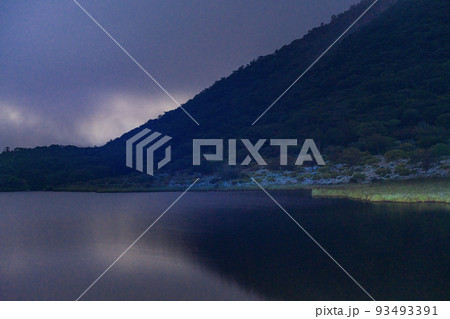 （群馬県）赤城山・覚満淵　夜明け 93493391