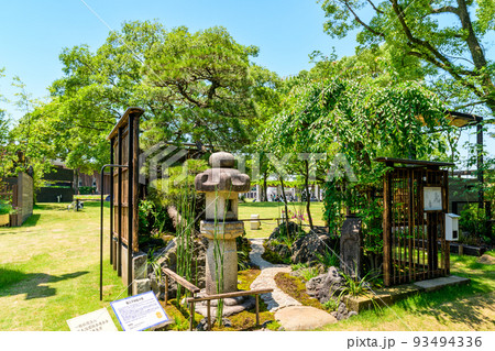 日本庭園(一戸建て)「くまもと花と緑の博覧会 会場風景」くまもと動植物園2022年(春) 日本庭園(一戸建て)「くまもと花と緑の博覧会 会場風景」くまもと動植物園2022年(春) 93494336