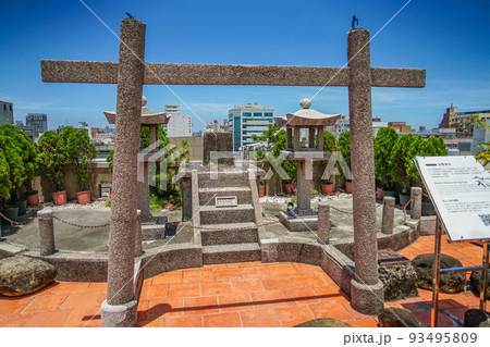 ハヤシ百貨店屋上の鳥居 93495809