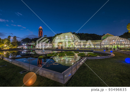 愛知県名古屋市　東山植物園温室前館のライトアップ 93496635