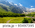 The trail in the mountains leading to the glacier. 93497395