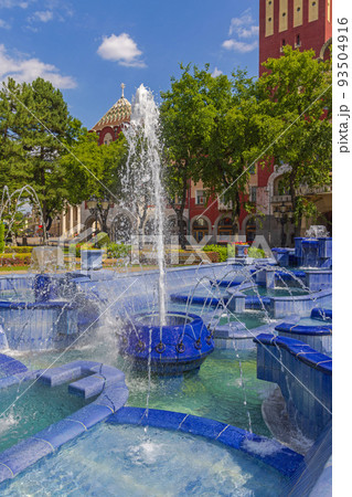 Blue Fountain Summer 93504916