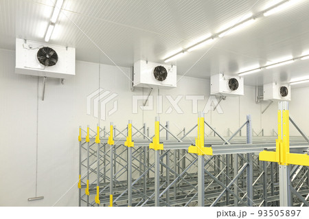 Cold Warehouse 93505897