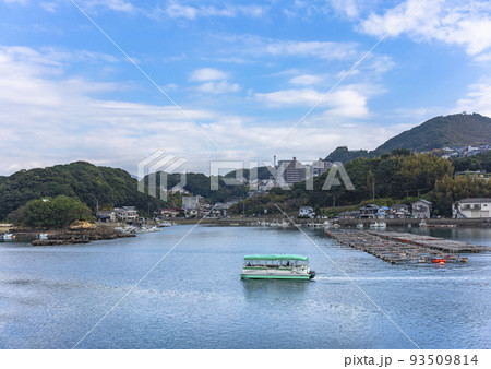 [九州・佐世保] 九十九島パールシーリゾートの海を運航する九十九島リラクルーズ。 93509814