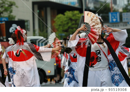 岡山の夏祭り、桃太郎まつりのメインイベント踊り 93519308