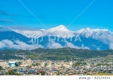 【秋素材】松本平と雲海【長野県】 93524934