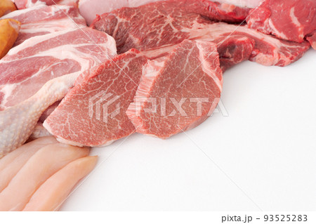 生肉の盛り合わせ 93525283