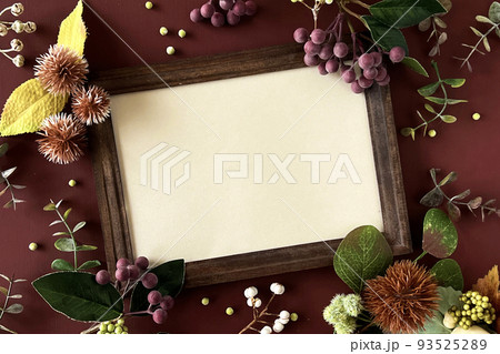 秋素材のフレーム 93525289