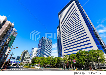 東京 江東区豊洲の都市風景 豊洲センタービルアネックスと豊洲ベイサイドクロスタワー 東京 江東区豊洲の都市風景 豊洲センタービルアネックスと豊洲ベイサイドクロスタワー 93525978